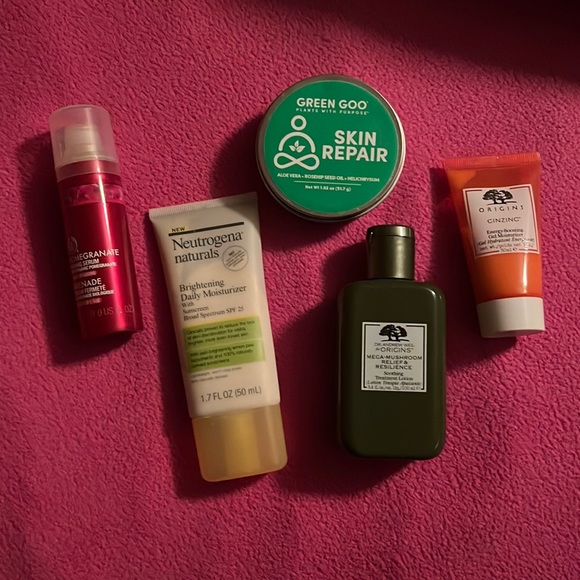 The Body Shop Other - 5 EUC beauty product lot